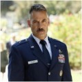 Adrian Pasdar de retour