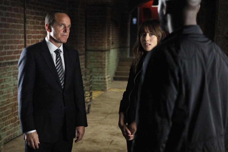 Les agents Coulson et Skye