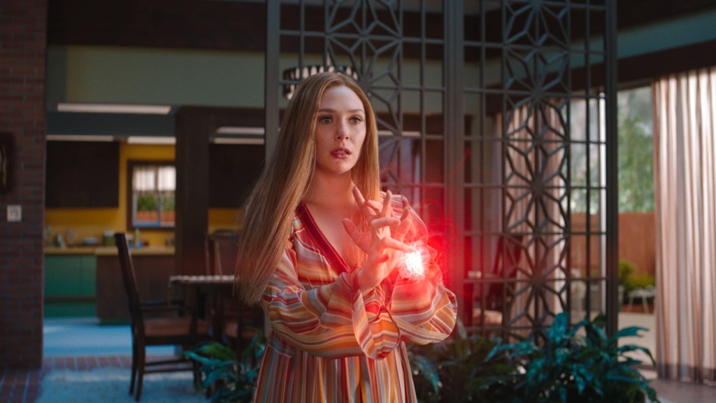 Wanda (Elizabeth Olsen) utilise ses pouvoirs