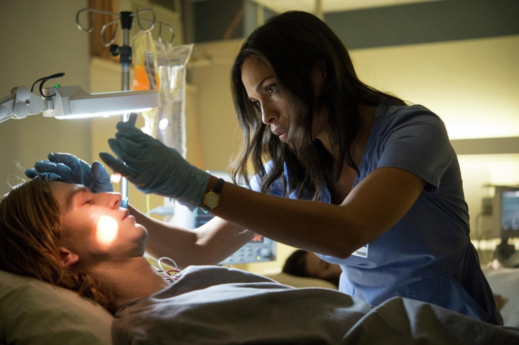 Claire Temple (Rosario Dawson) soigne un de ses patients