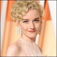 Julia Garner