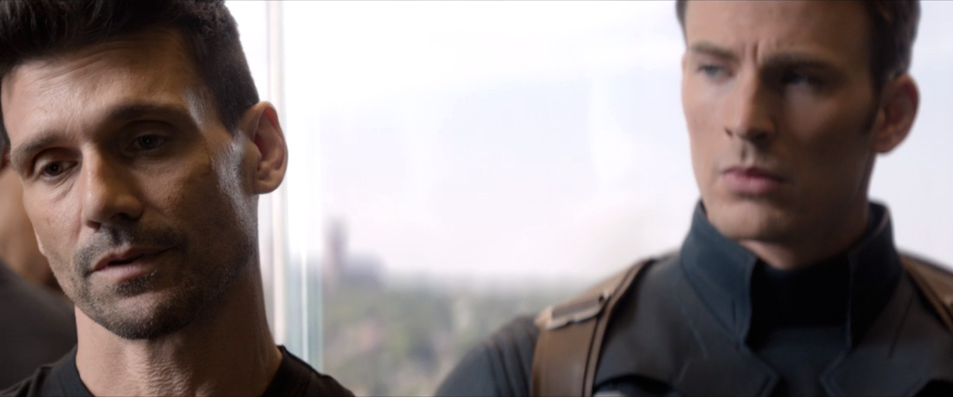 Brock Rumlow et Captain America dans le film MARVEL Captain America et le Soldat de l'Hiver